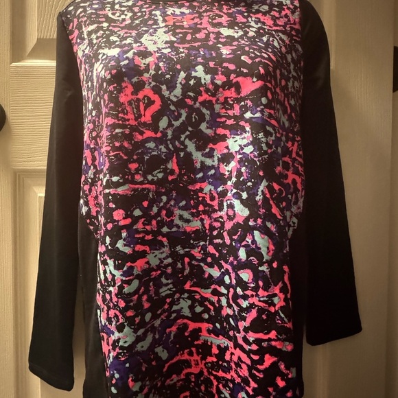 Under Armour Girls' Cozy Novelty Long Slip Crew Neck T-Shirt - Picture 3 of 4